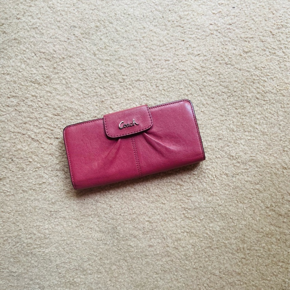 Coach Mauve Purple Leather Zipper Wallet
